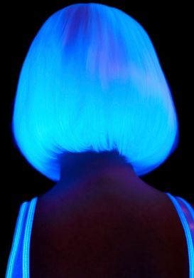 Светящийся в темноте парик Leg Avenue Pearl short natural bob wig White, короткий, жемчужный, 33 см SO7937 фото